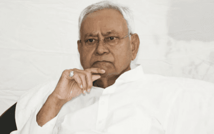 Bihar Politics: नीतीश कुमार को बड़ा झटका, JDU की टिकट पर 2 बार बने विधायक, अब RJD में शामिल...