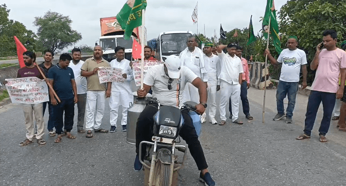 Bihar Band : बिहार बंद को लेकर दिल्ली-कोलकाता हाईवे जाम, एंबुलेंस को रास्ता बदलना पड़ा...