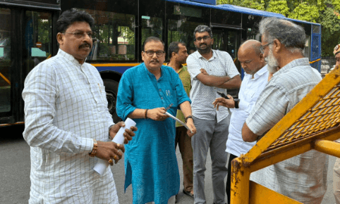 बिहार में वोटर पुनरीक्षण कार्यक्रम के पुरजोर विरोध में कांग्रेस पार्टी, बिहार से दिल्ली तक छिड़ गई है रार