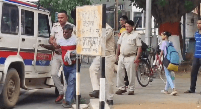 Bihar News : CM नीतीश आवास के सामने व्यक्ति ने किया जमकर हंगामा, व्यक्ति ने खुद...