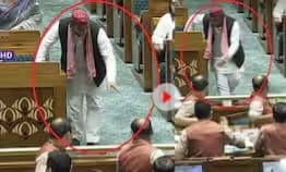 जब शपथ के बाद CPIML सांसद राजाराम सिंह लड़खड़ा गए, फिर अखिलेश यादव...