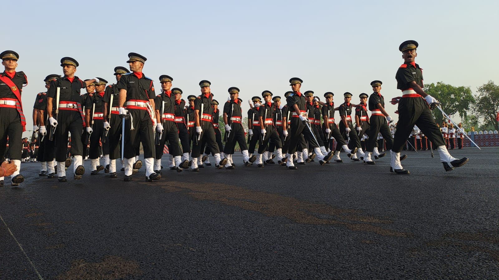 OTA गया में पासिंग आउट पैरेट, देश की सेना को मिले 118 नए अधिकारी..