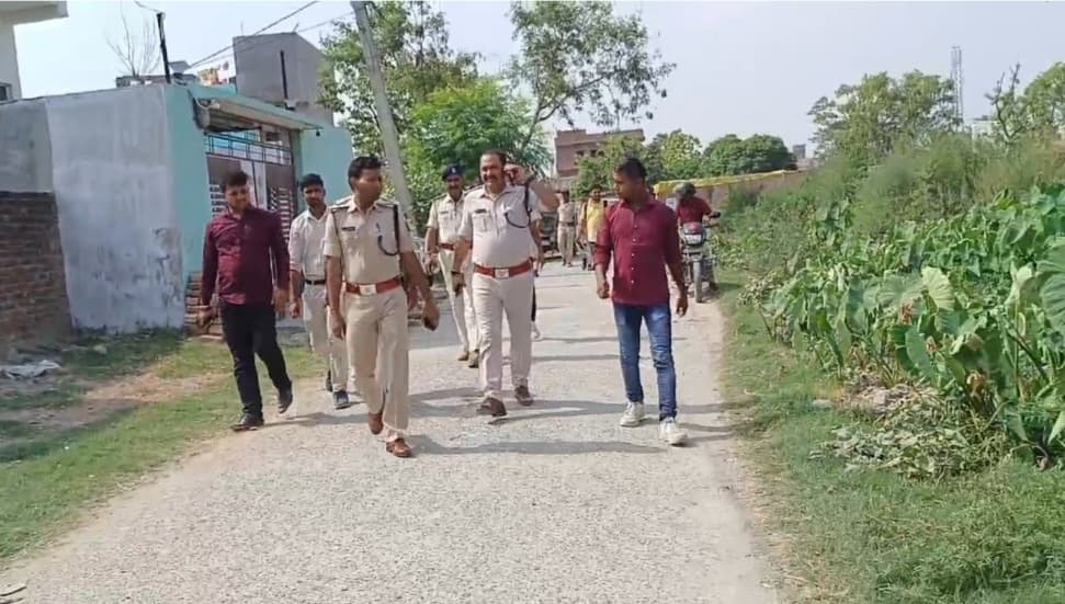 बेतिया में हथियार के बल पर फाइनेंस कर्मी से लूट