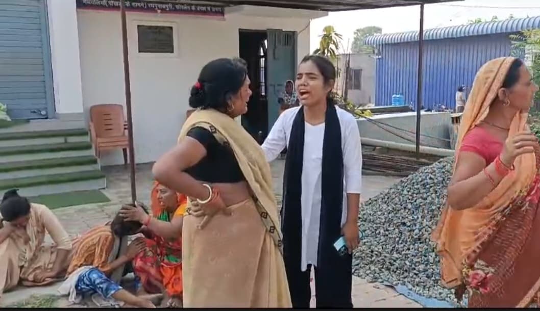 BREAKING :छपरा में कोर्ट जा रहे अधिवक्ता पिता-पुत्र की सरेआम गोली मार कर हत्या