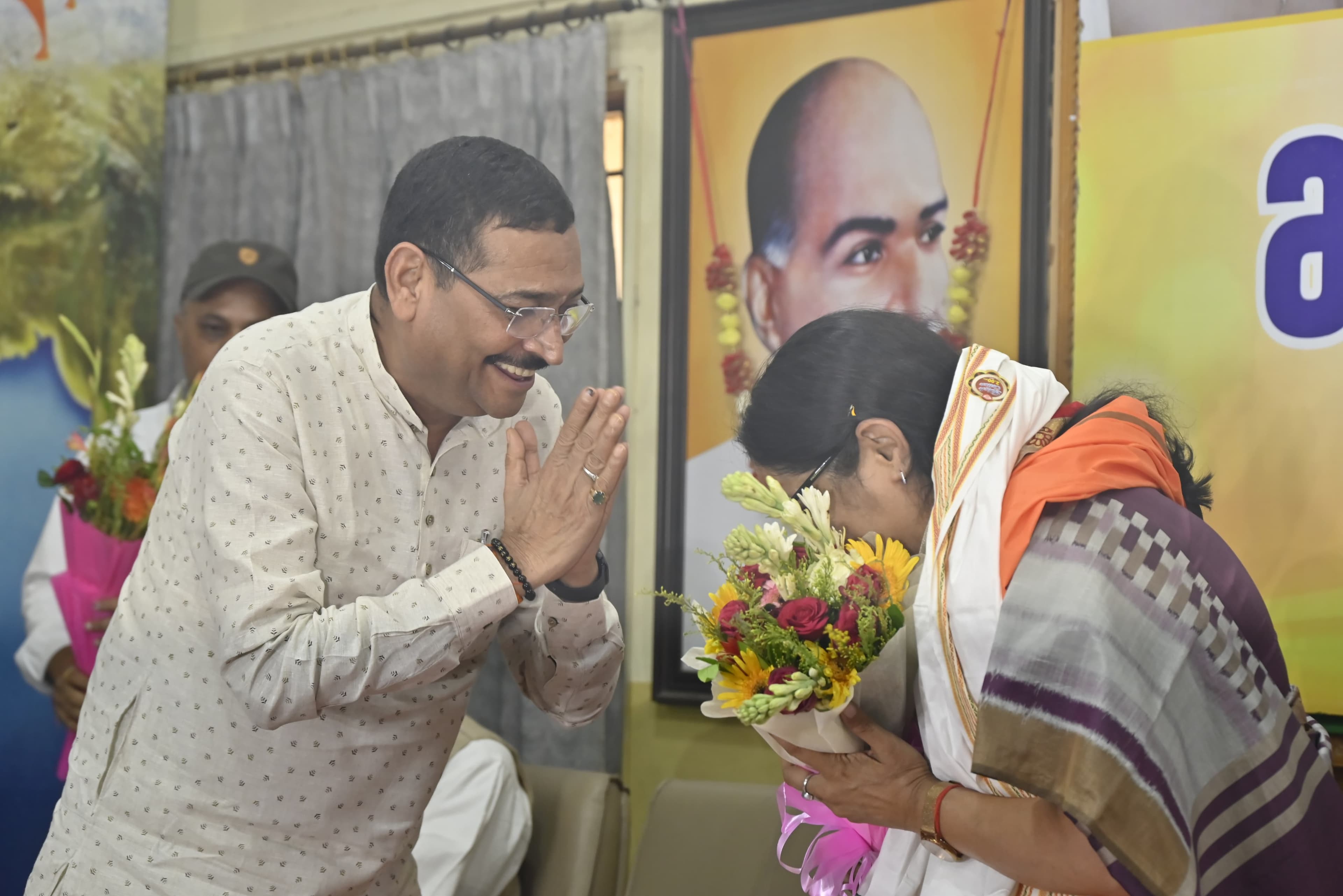 मोदी सरकार 3 में झारखंड से नव नियुक्त केंद्रीय मंत्री श्रीमती अन्नपूर्णा देवी और संजय सेठ पहुंचे रांची।