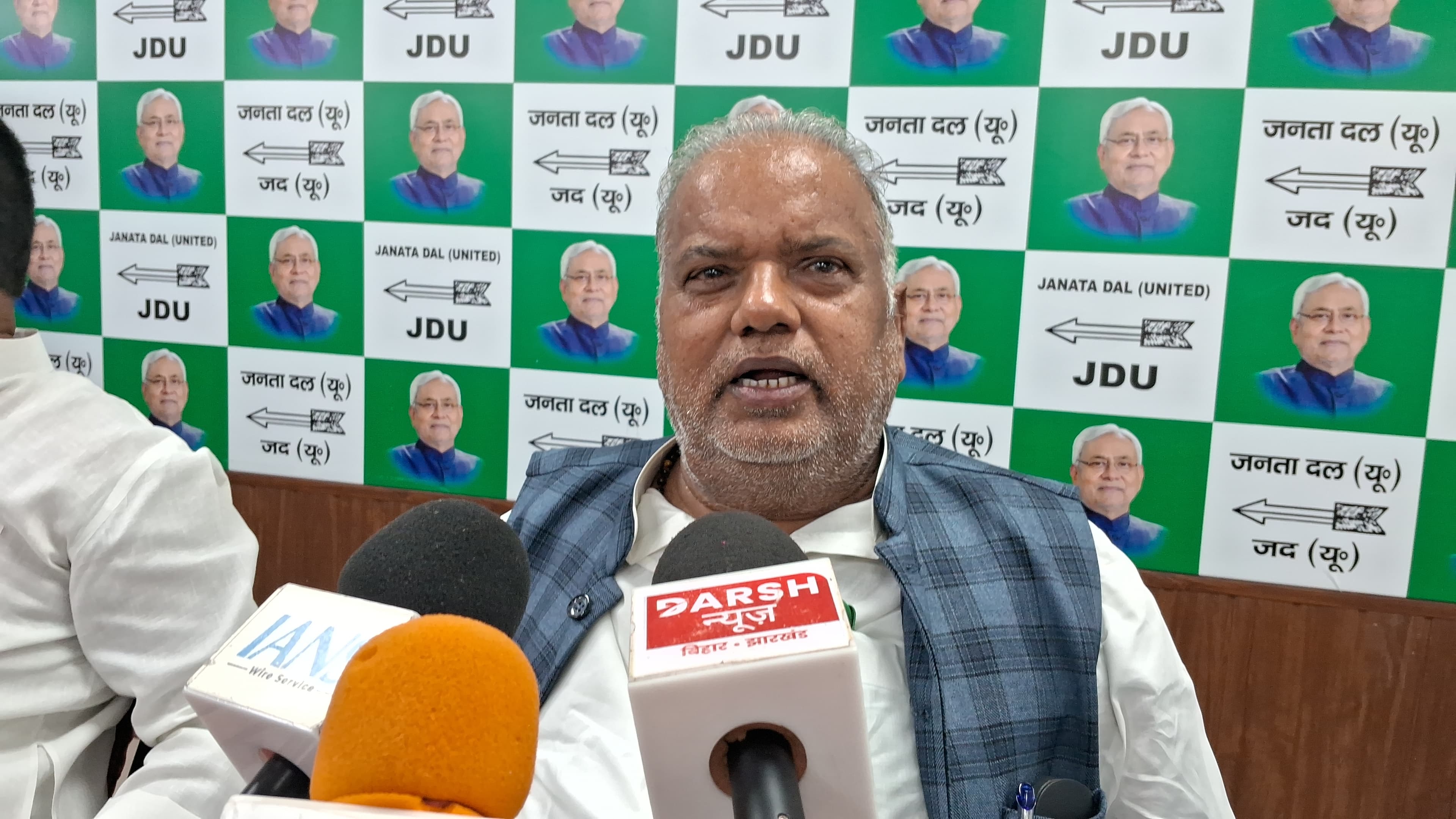 नीट पेपर लीक कांड पर मंत्री श्रवण कुमार ने कहा मामले की जांच हो सही से हो