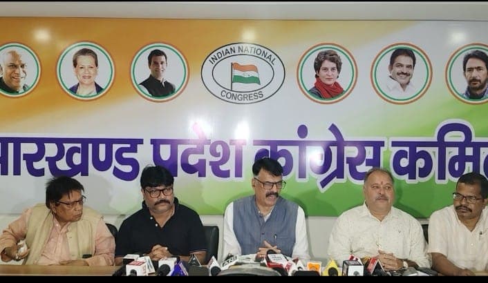 प्रदेश कांग्रेस अध्यक्ष राजेश ठाकुर ने बीजेपी पर जमकर हमला बोला, इलेक्ट्रोल बॉन्ड मामले पर बीजेपी और केंद्र सरकार पर जमकर निशाना साधा...