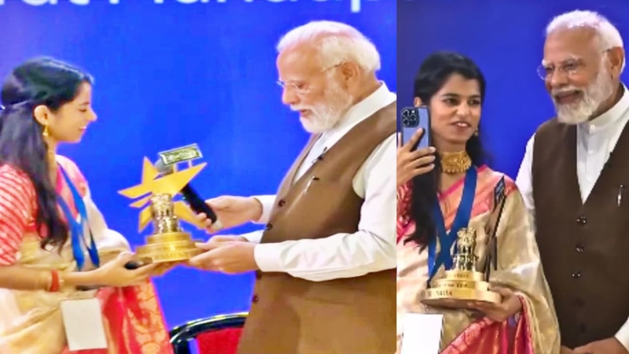 बिहार की मैथिली ठाकुर को मिला नेशनल क्रिएटर्स अवार्ड, पीएम मोदी संग ली सेल्फी