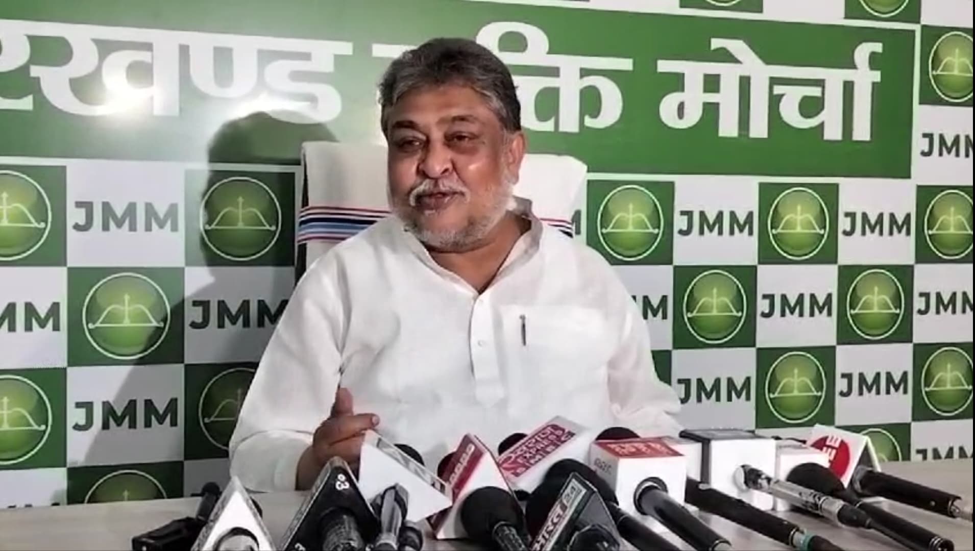 देश में बीजेपी के पास मुद्दा नहीं, हमारी समझौता विहीन लड़ाई जारी रहेगी...