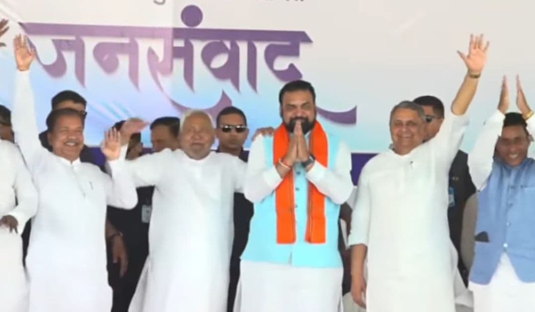 बिहार के अगले सीएम के रूप में कंफर्म हो गए सम्राट? भागलपुर में नीतीश ने किया इशारा तो बढ़ गई हलचल
