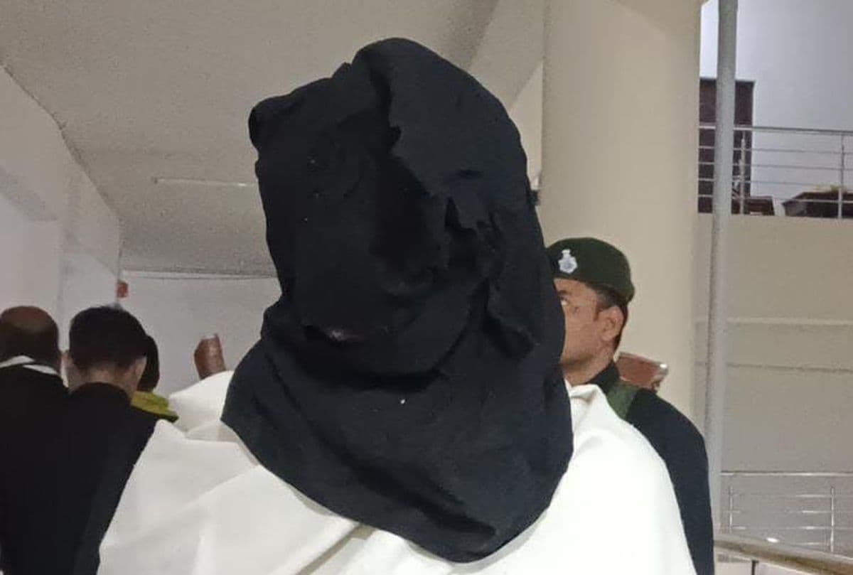 लंबे समय से फरार चल रहा भू-माफिया चढ़ा पुलिस के हत्थे, फर्जी दस्तावेज के आधार पर..