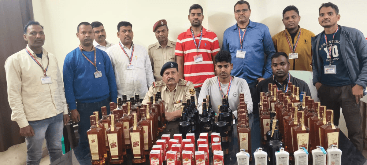 गया जंक्शन पर खुला शराब का जखीरा! 48 लीटर अंग्रेजी शराब बरामद