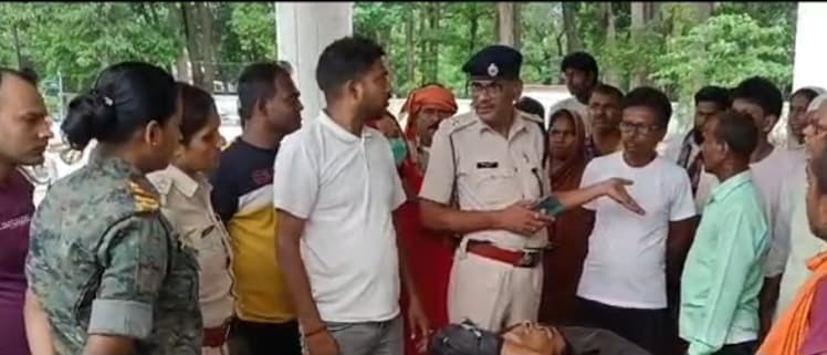 सनसनी : सहरसा में सुबह -सुबह स्कूल जा रहे शिक्षक की सरेआम हत्या