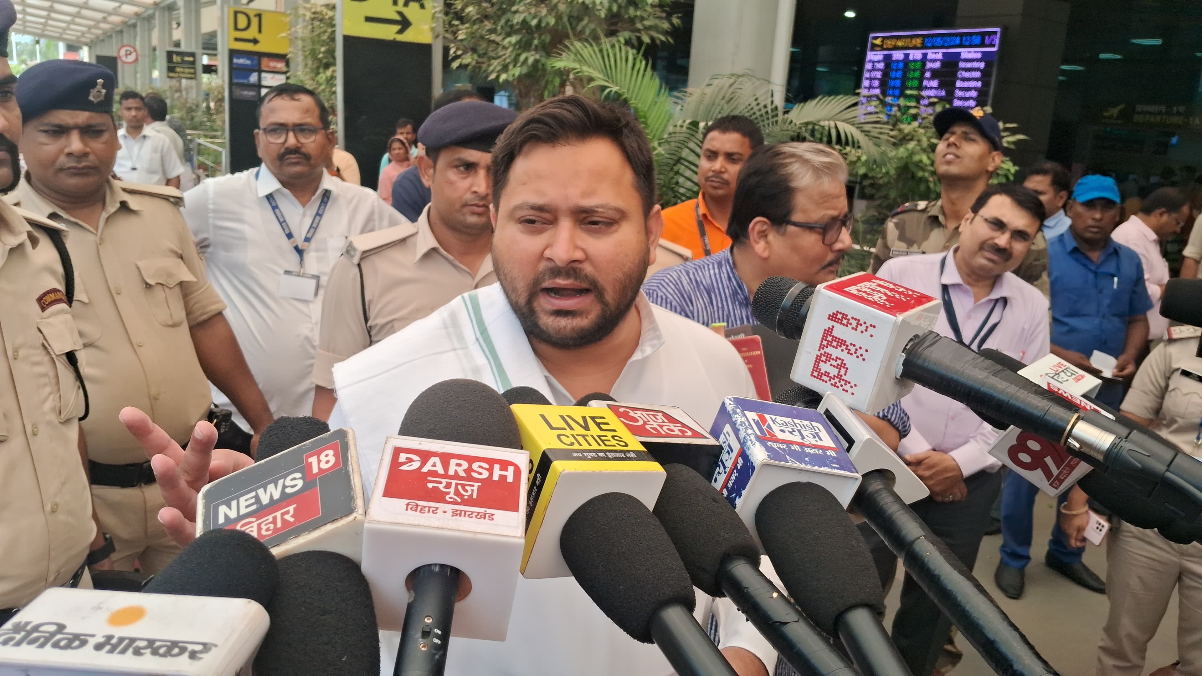 तेजस्वी का पीएम मोदी पर बड़ा बयान