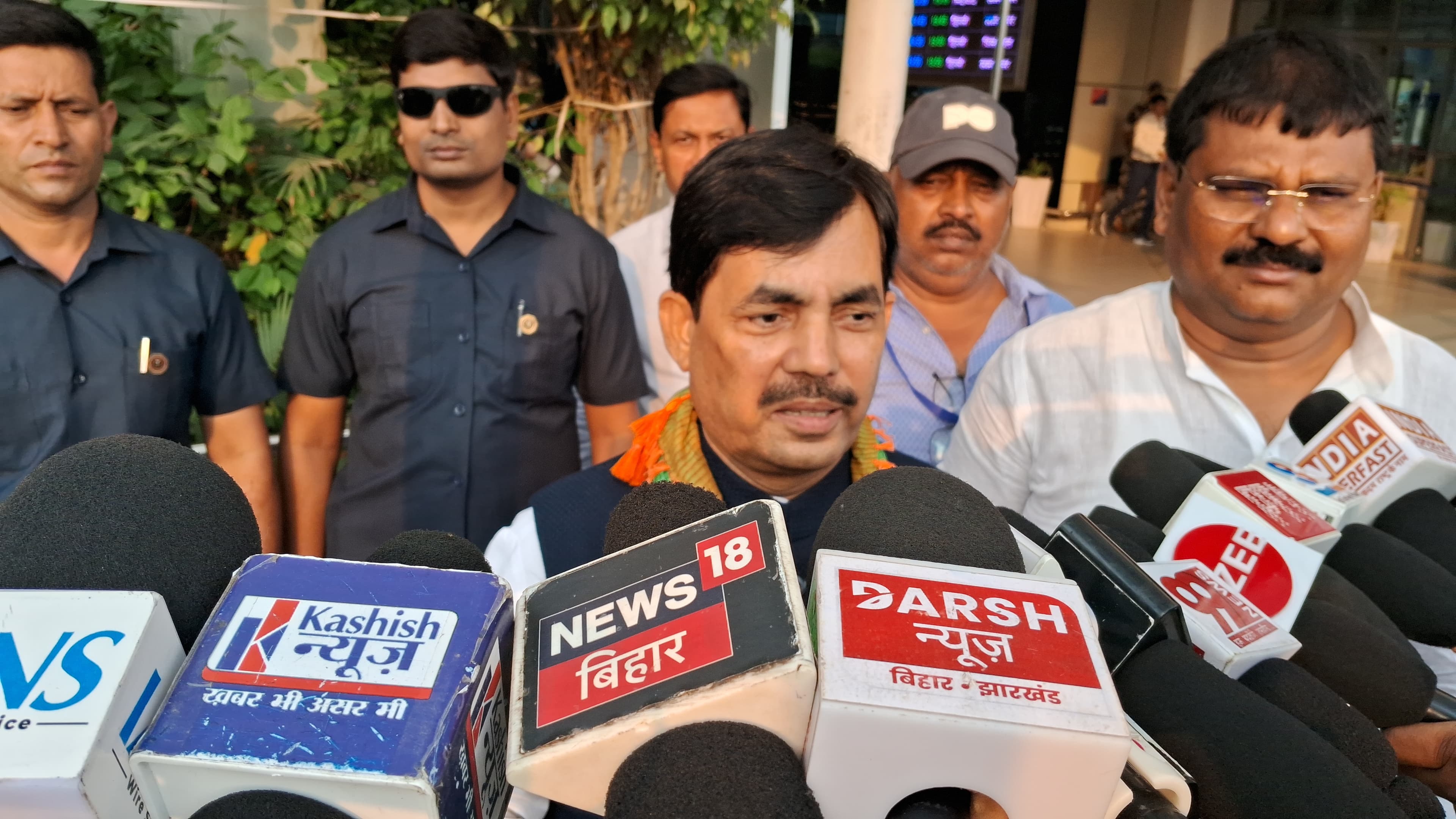 शहनवाज हुसैन का बयान