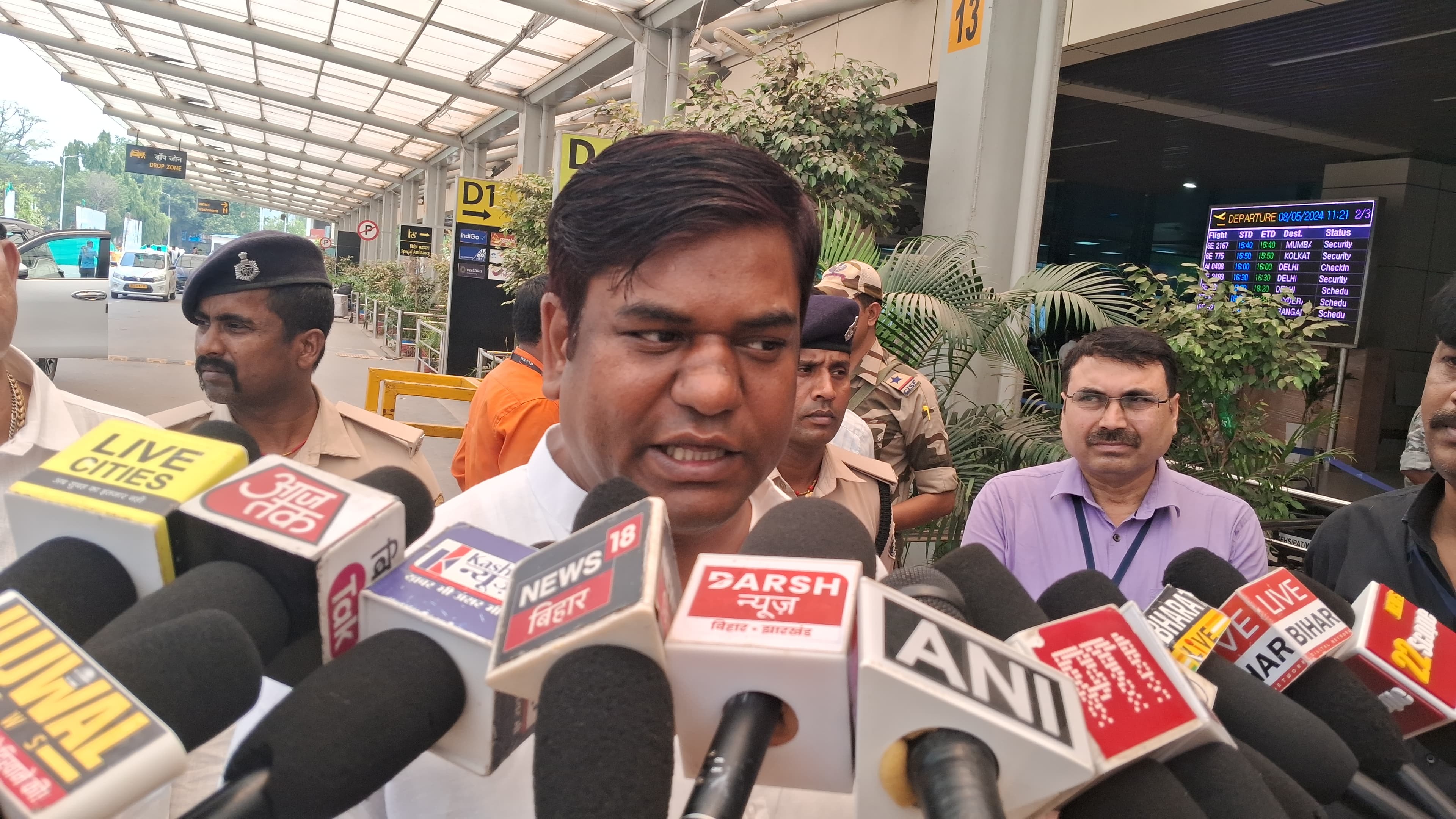 प्रधानमंत्री मरवाना चाहते हैं, मुकेश सहनी