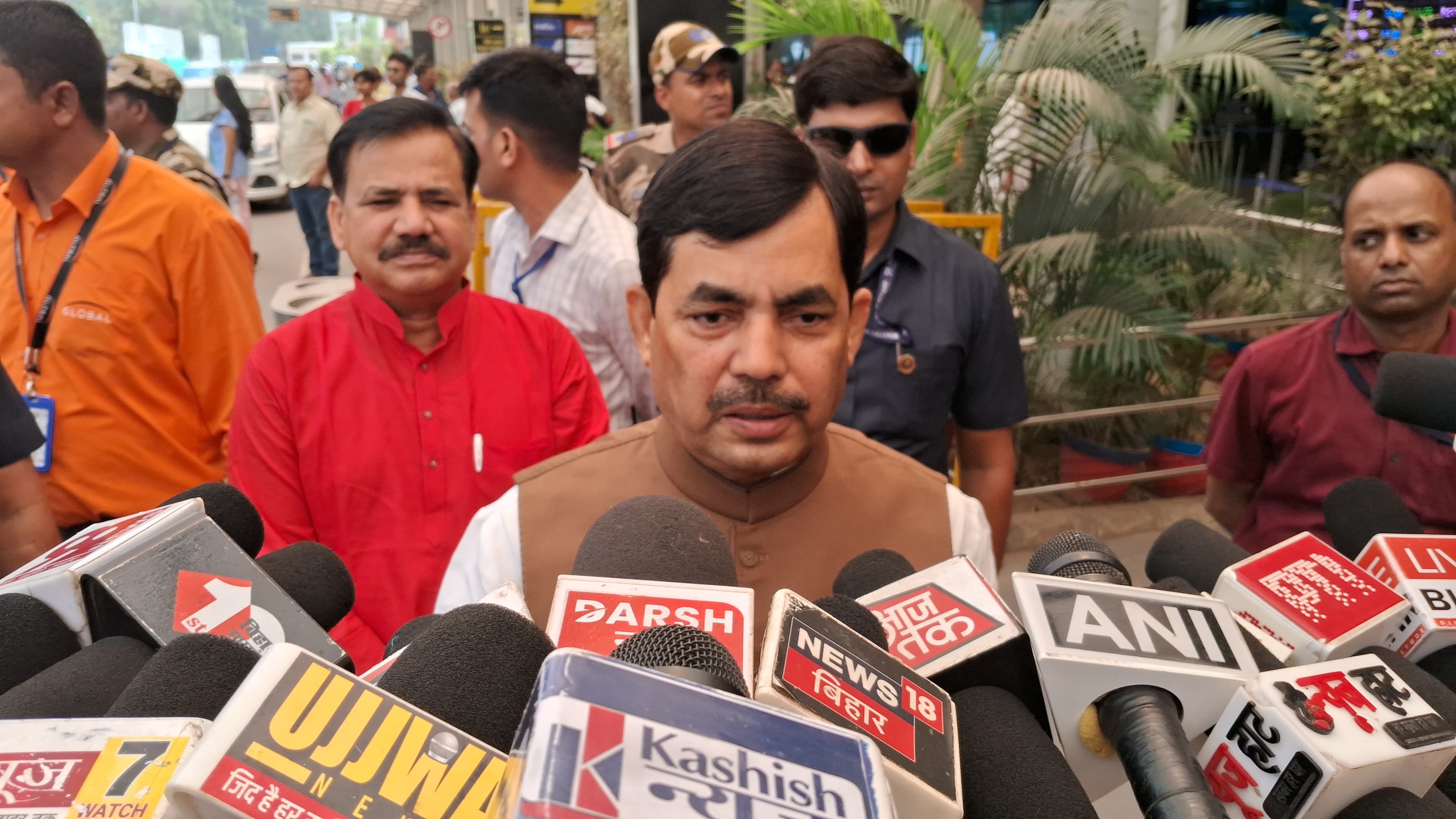 शहनवाज हुसैन का बयान