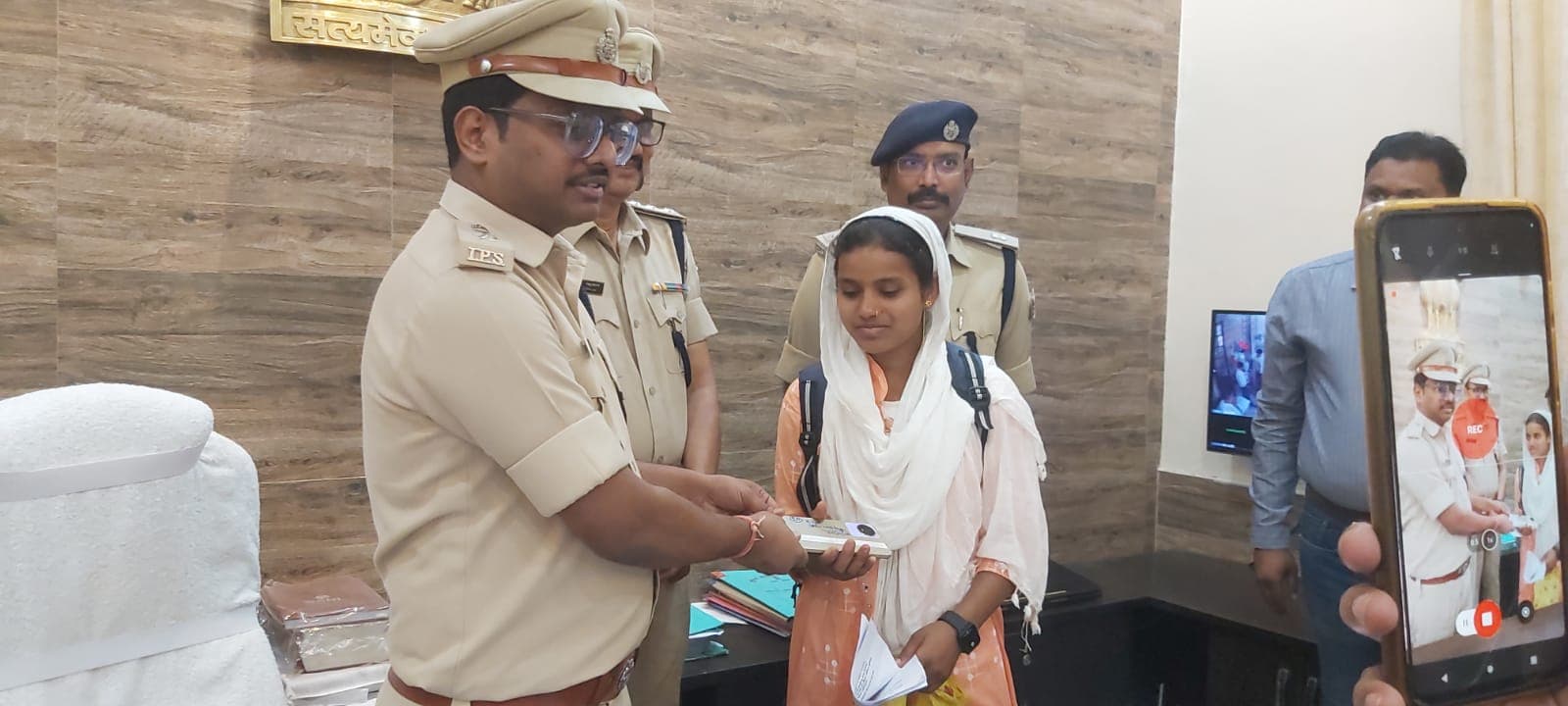 ऑपरेशन मुस्कान के तहत 25 लोगों के चेहरे पर दिखी मुस्कुराहट..