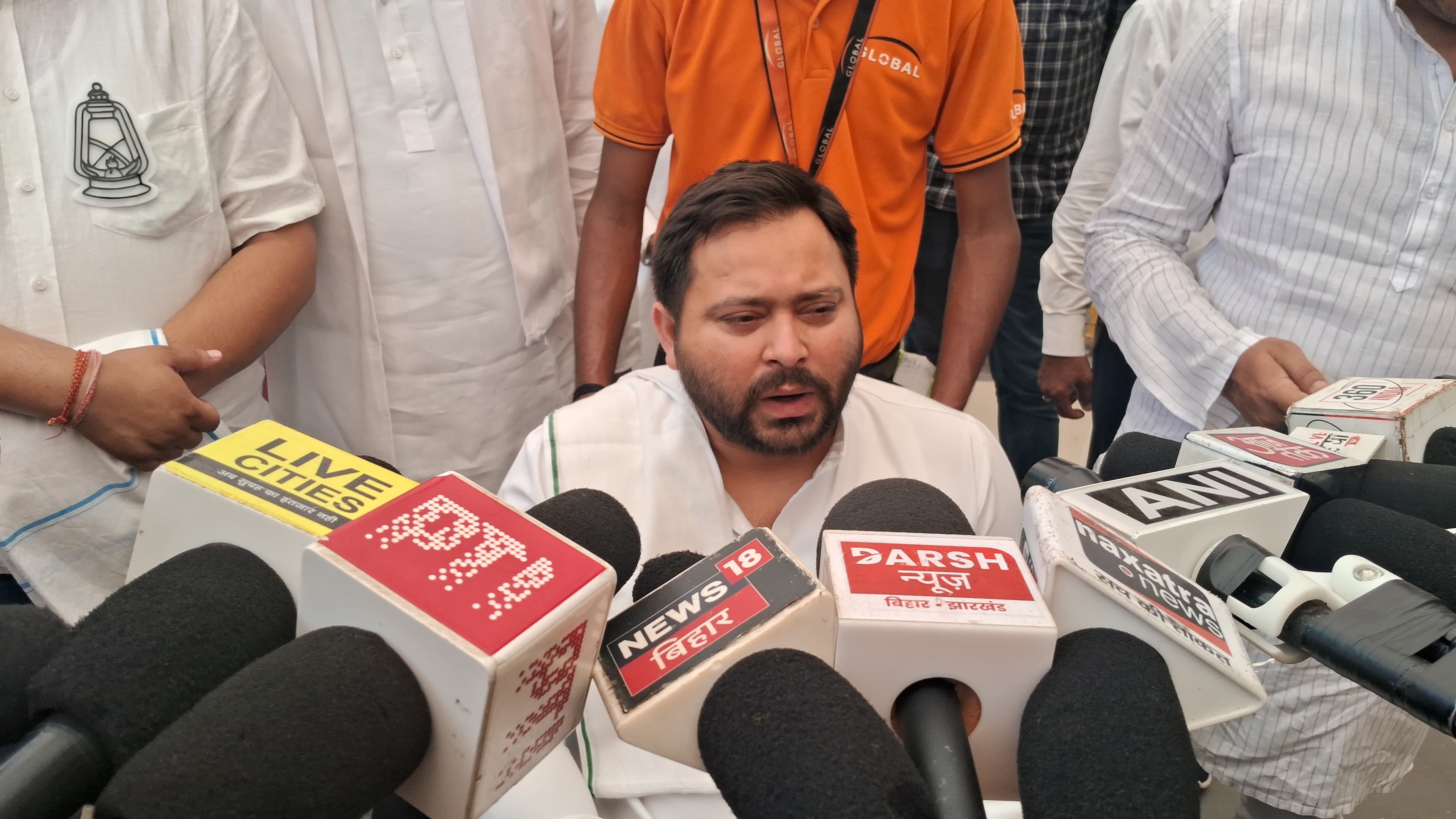 तेजस्वी यादव का पीएम पर बयान