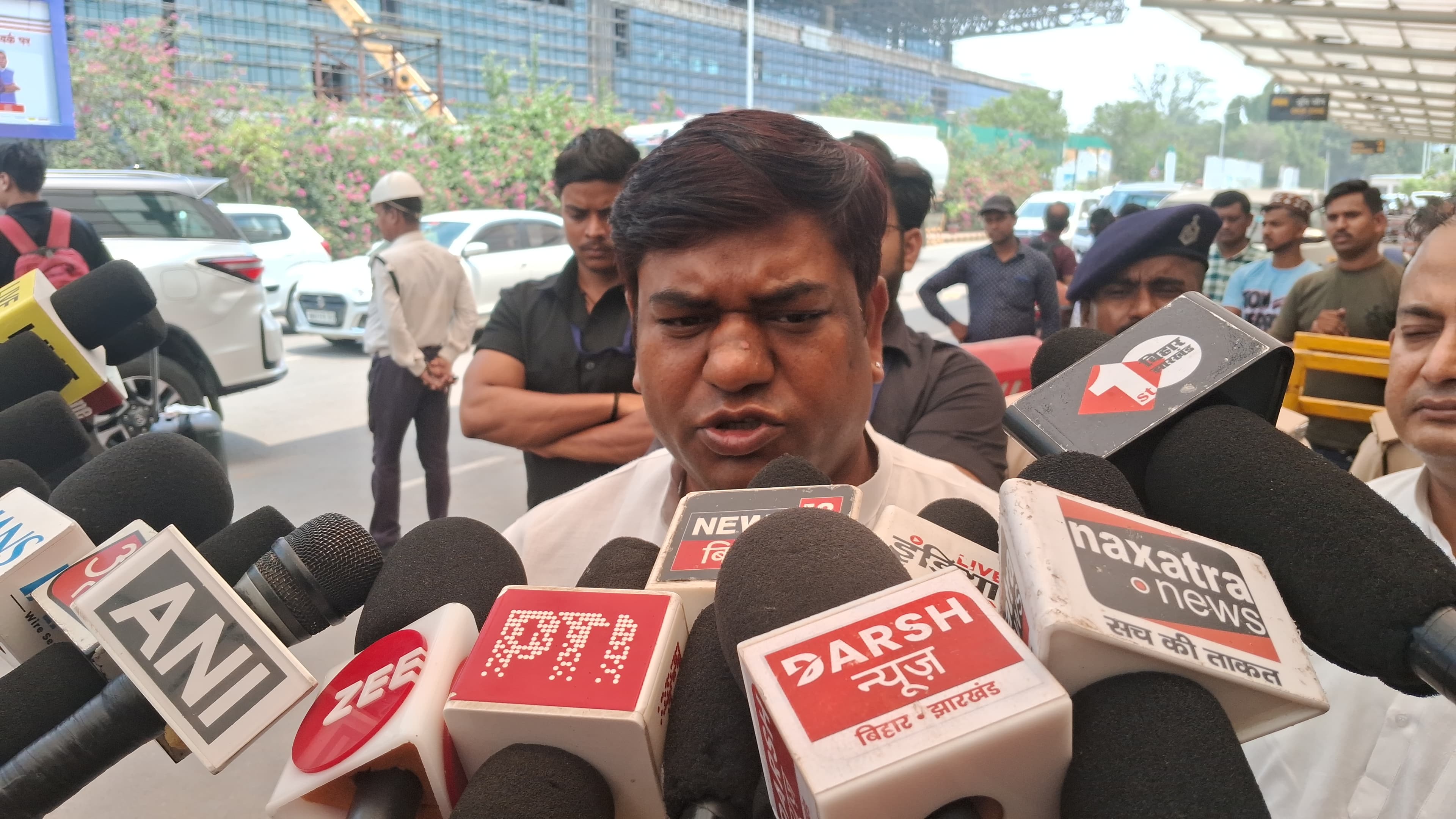 मुकेश सहनी ने कहा सुरक्षा में कमी हुई है