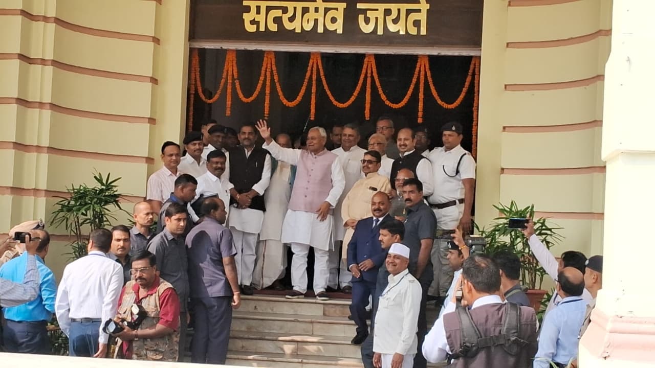 बिहार विधानमंडल के शीतकालीन सत्र की हुई शुरुआत, धारा 144 लागू