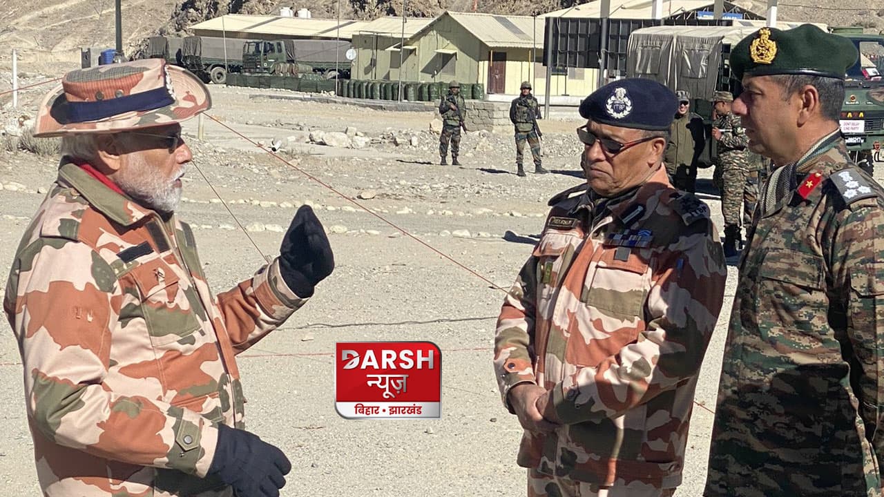 सीमा पर जवानों के साथ पीएम मोदी की दिवाली, सेना की जैकेट में आए नजर