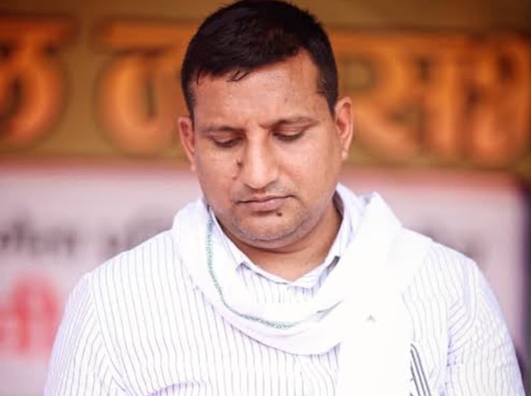 देश जमीन के अंदर खनिज खोज रहा है और भाजपा खंडहर एवं विवाद- RJD सांसद