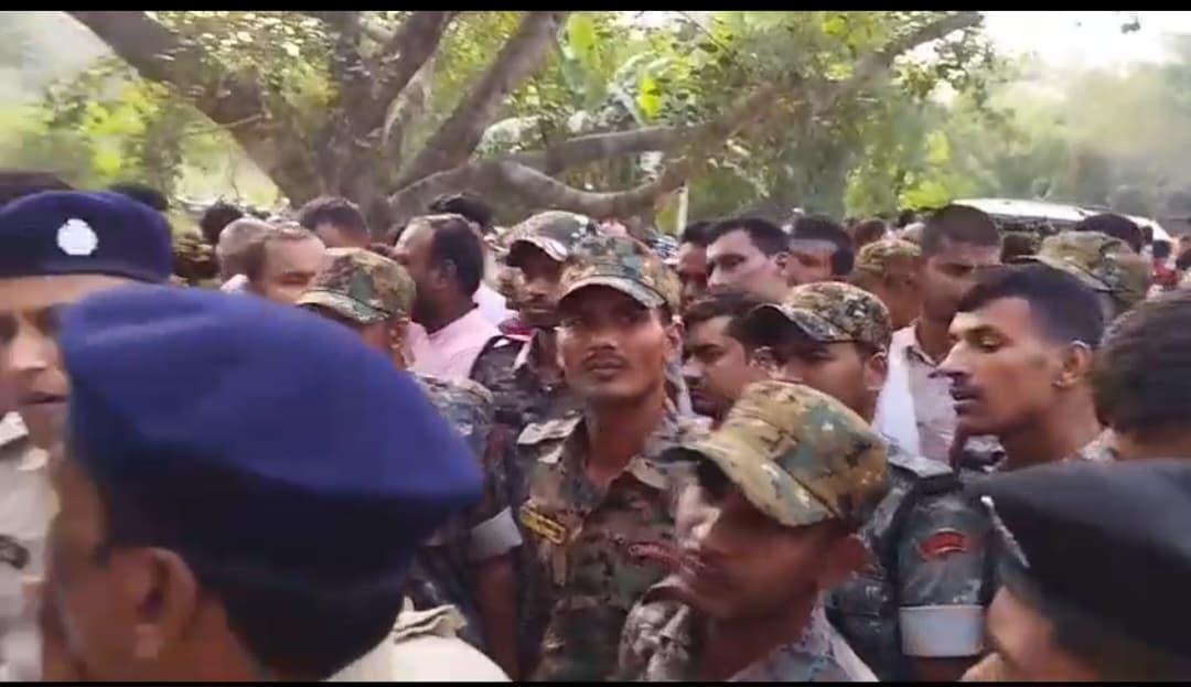 CRIME : मुजफ्फरपुर में पूर्व उपसरपंच को गोलियों से भूना..