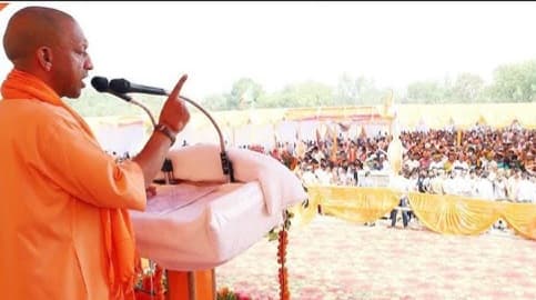 UP CM योगी आदित्यनाथ ने अब झारखंड चुनाव प्रचार में बटोगे तो कटोगे का नारा किया बुलंद..