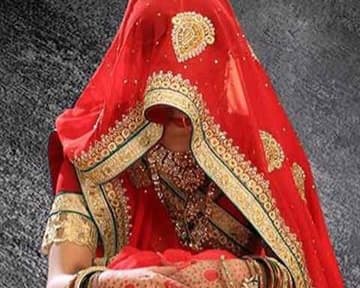 LOVE मैरिज के बाद अरेंज मैरिज की हो रही थी तैयारी, पर डोली की जगह दुल्हन की निकली अर्थी..