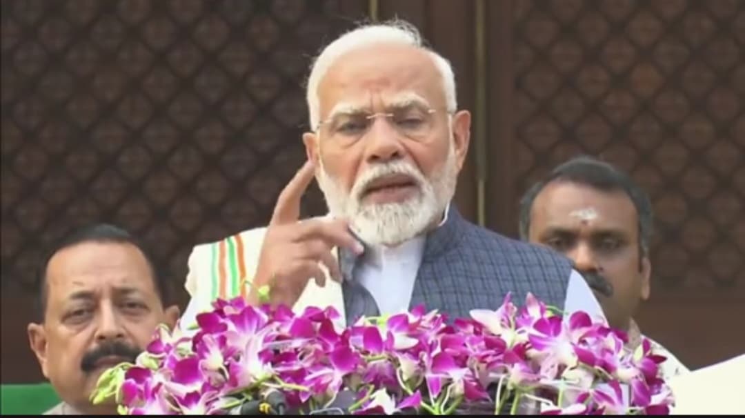 संसद सत्र शुरू होने से पहले पीएम मोदी ने विपक्षी कांग्रेस पर कसा तंज, मुट्ठी भर लोग हुड़दंग करना चाहते हैं..