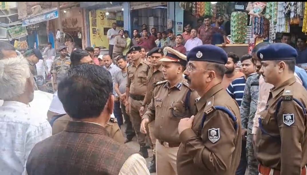 गया में चेंबर ऑफ कॉमर्स के पूर्व अध्यक्ष के प्रतिष्ठान में 15 लाख से ज्यादा की चोरी..