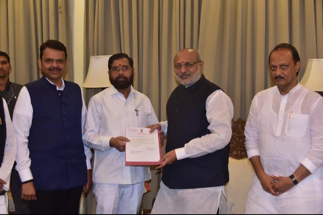 CM एकनाथ शिंदे ने दिया इस्तीफा,अब क्या होगा महाराष्ट्र में..