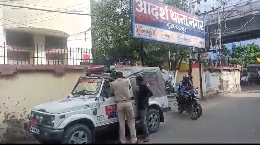 नाप लेने के दौरान छात्रा के साथ टेलर करने लगा बैडटच, फिर..