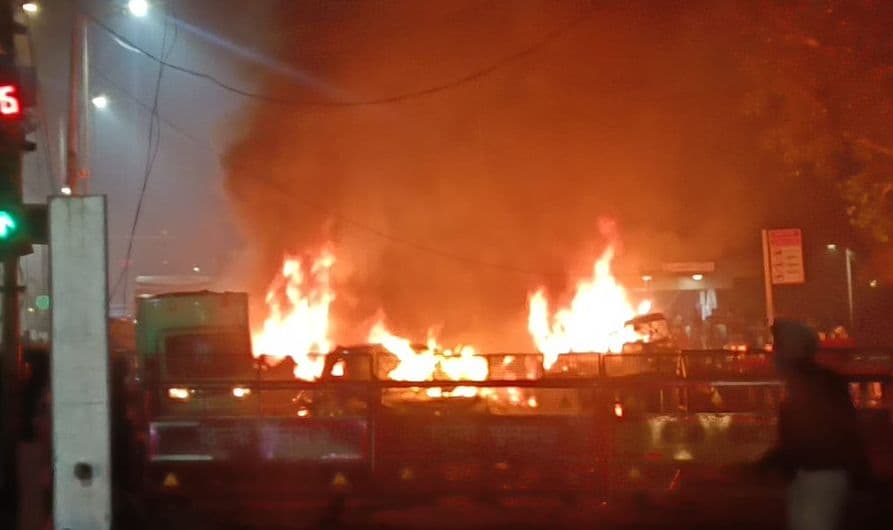 BIG BREAKING: दिल्ली में एक कार में हुआ धमाका, 9 की मौत कई जख्मी...