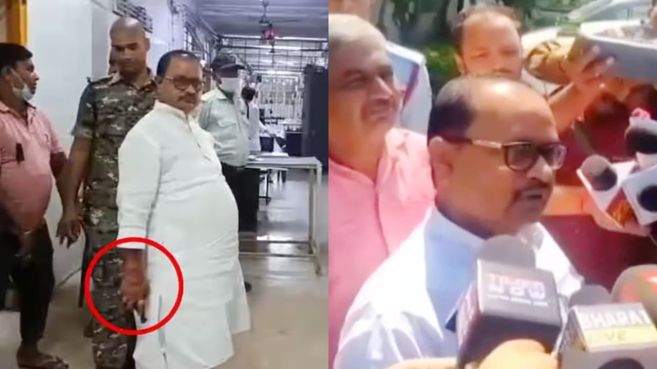 आखिरकार JDU विधायक गोपाल मंडल को DM के सामने हार मानना ही पड़ा, जानिए ये मामला