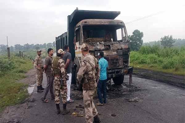 राॅंची नक्सलियों ने लेवी के लिए हाइवा में आगजनी व गोलीबारी करने वाले बीकेएस तिवारी गिरोह के सक्रिय सदस्य अर्जुन मुंडा उर्फ डॉन को पुलिस ने किया गिरफ्तार...