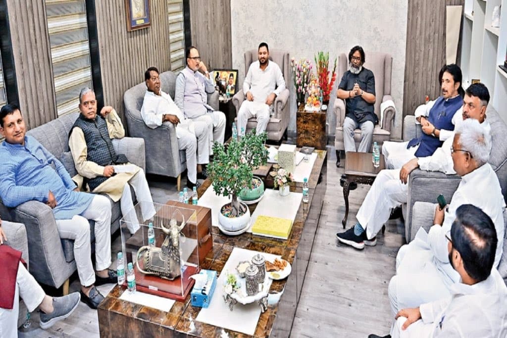 INDIA गठबंधन में टूट : RJD अकेले लड़ेगी चुनाव ! सोमवार का सबको इंतजार..