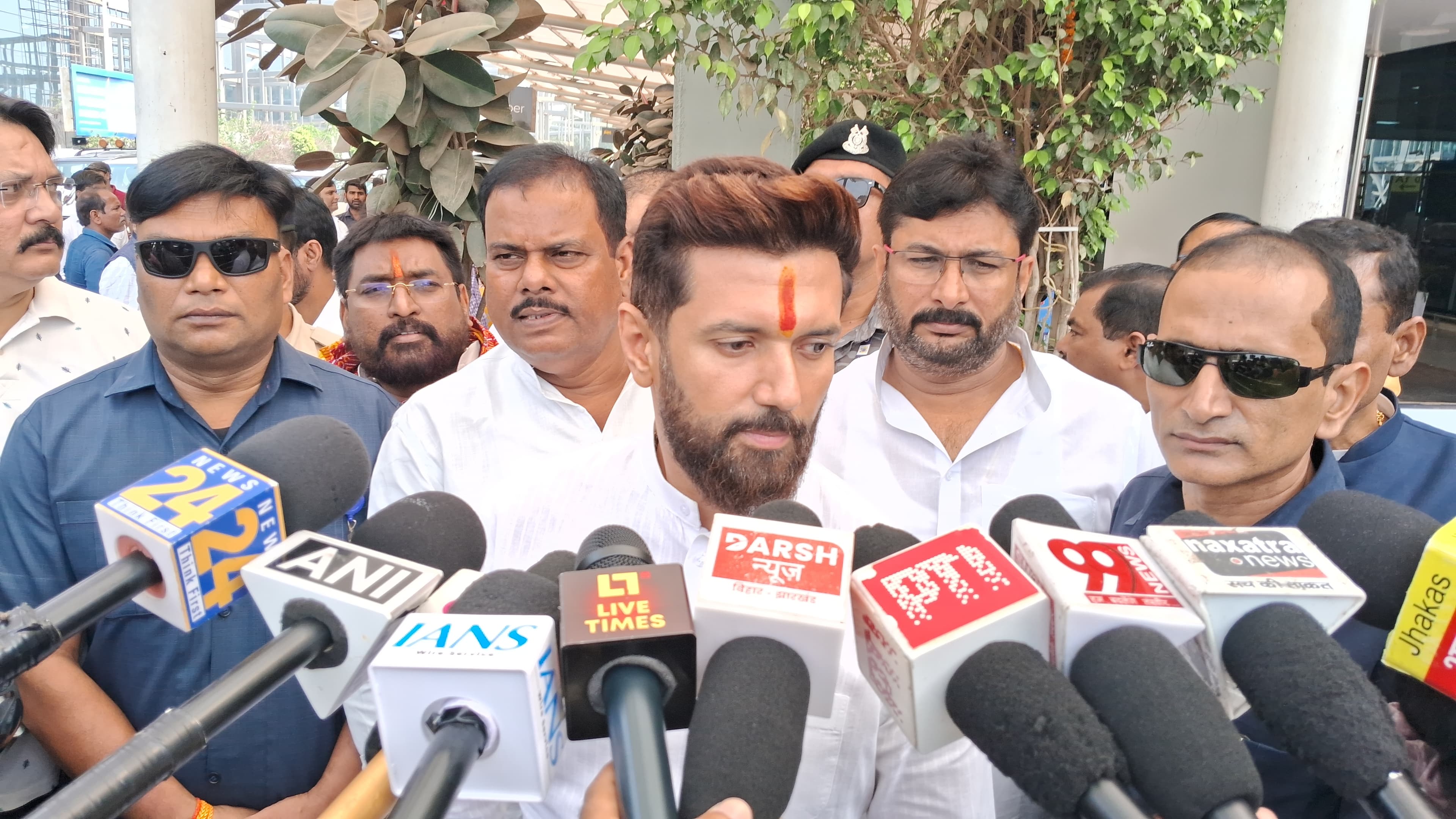 जम्मू कश्मीर में आतंकी हमले पर चिराग पासवान का बड़ा बयान