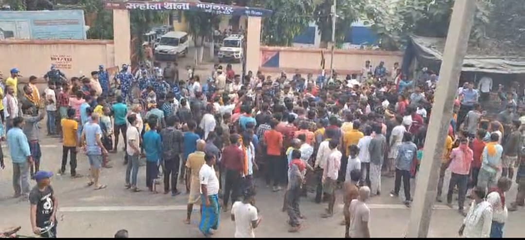 भागलपुर के एक मंदिर की मूर्ति में तोड़फोड़, आक्रोशित लोगों ने काटा बवाल..