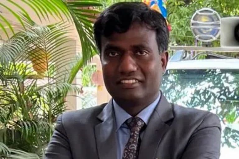 चुनाव आयोग ने रांची उपायुक्त के के निर्वाचन पदाधिकारी के पद को को बताया हाईकोर्ट के आदेश का उलंघन.....