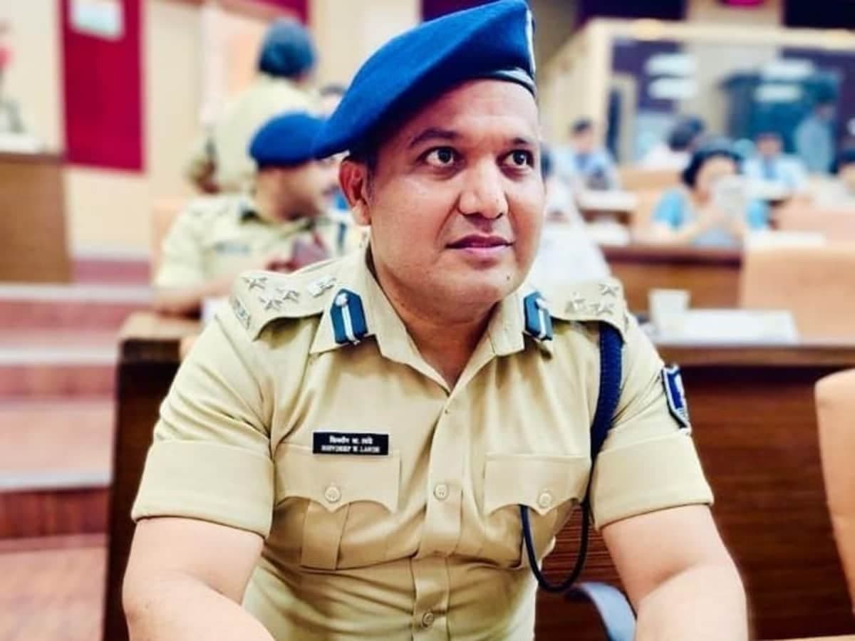 एक्शन में दिख रहे IPS लांडे का तबादला शंटिंग पोस्ट पर कर दिया गया