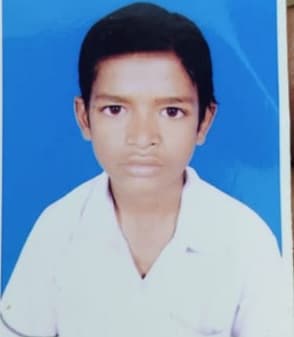 नवरात्र की ख़ुशी मातम में बदली :पूजा के लिए फूल लाने गए लड़के का शव वापस घर लौटा....