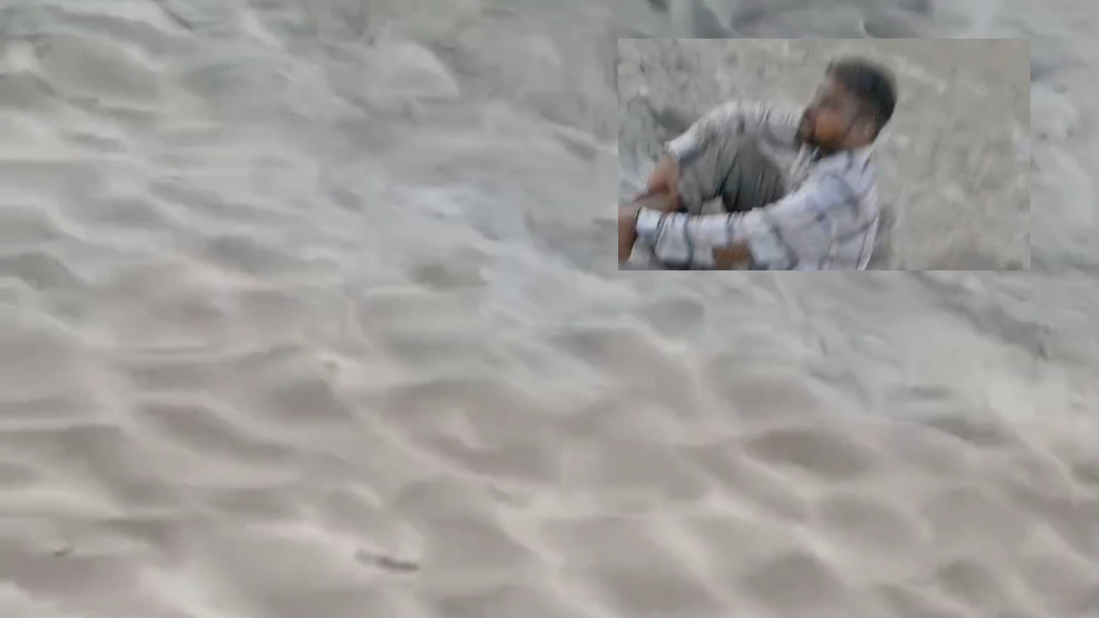 जब पुलिस से बचने के लिए शराब तस्कर ने पुल से सुखी नदी में लगा दी छलांग, फिर..