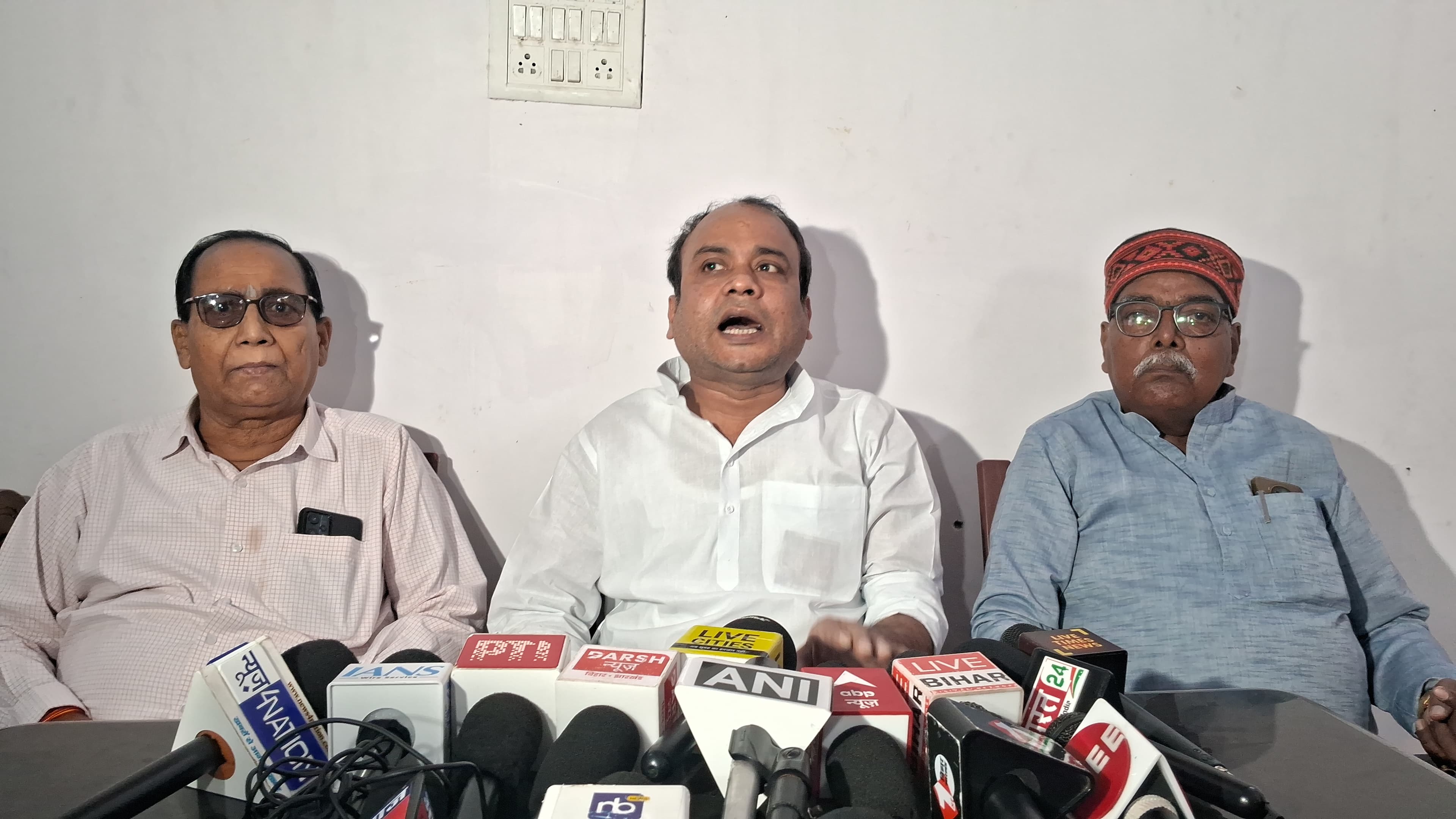 पारस गुट के कार्यालय खाली करने पर राष्ट्रीय प्रवक्ता श्रवण का बड़ा बयान