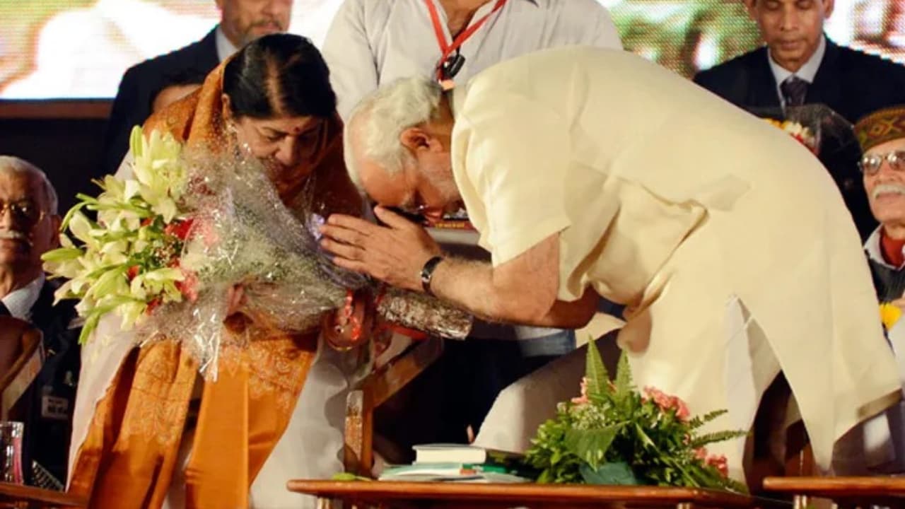मशहूर गायिका लता मंगेशकर की जयंती पर PM मोदी ने किया याद, गृह मंत्री ने भी दी श्रद्धांजलि