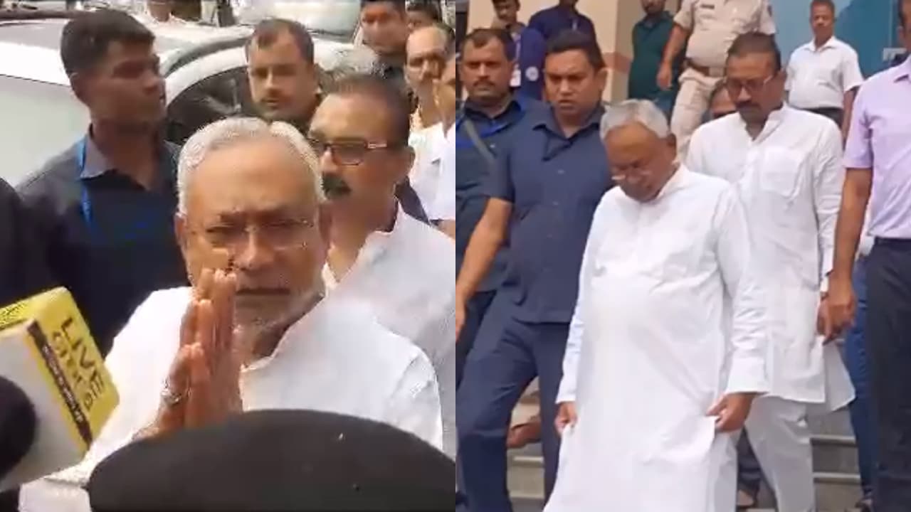 अचानक शिक्षा विभाग पहुंचे CM नीतीश, पत्रकारों के सवाल पर जोड़ लिए हाथ