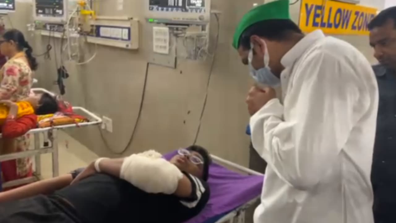 लालू के बड़े लाल तेजप्रताप ने की घायल छात्र की मदद, बिना हेलमेट चला रहा था बाइक