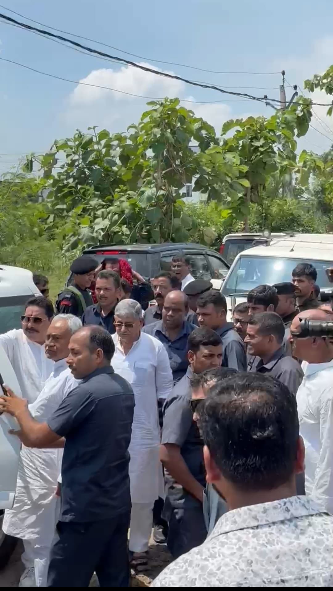 इसे कहते है राजनीति सीएम नीतीश अनंत सिंह से मिलने पहुंचे मोकामा