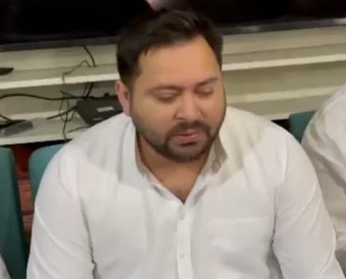 विदेश में बैठकर तेजस्वी यादव ने दुष्कर्म की 20 घटनाओं की सूची जारी की..